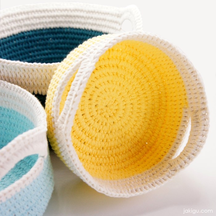 Modern crochet baskets - quick and easy crochet project