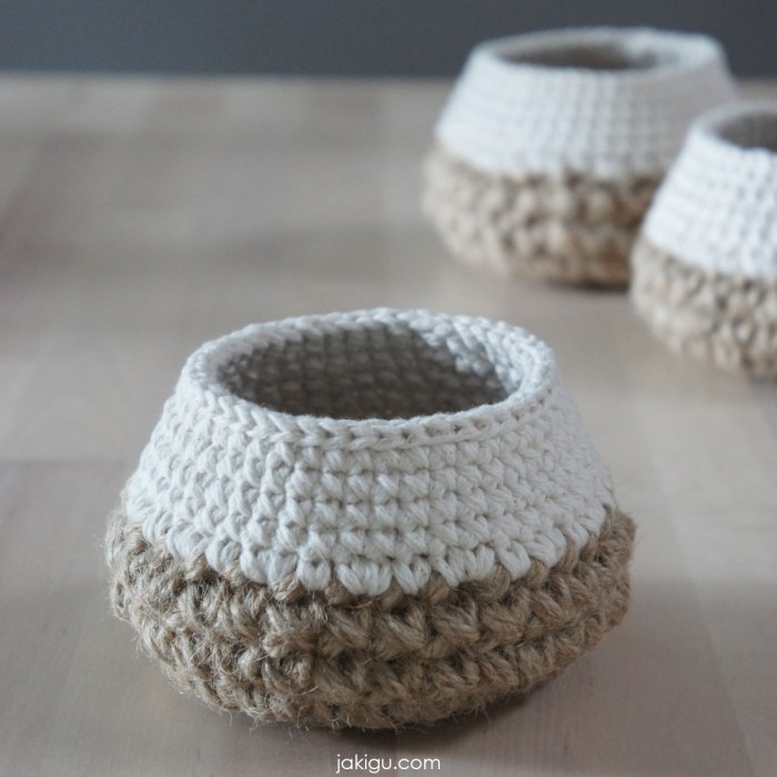 jakigu.com | Tiny Crochet Basket | crochet pattern